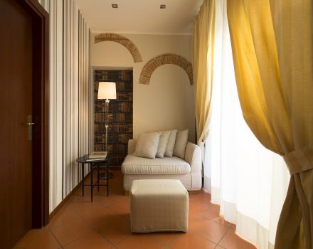 Scegli il comfort di un hotel in centro a Firenze: prenota Sure Hotel Collection De La Pace! E se viaggi con famiglia o amici, scegli le nostre camere triple!