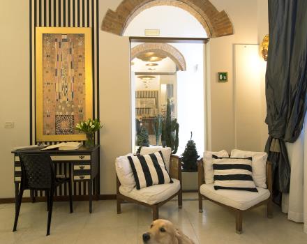 Looking for a Pet Friendly hotel in the center of Florence? Choose Hotel De La Pace! Pets are welcome with us!