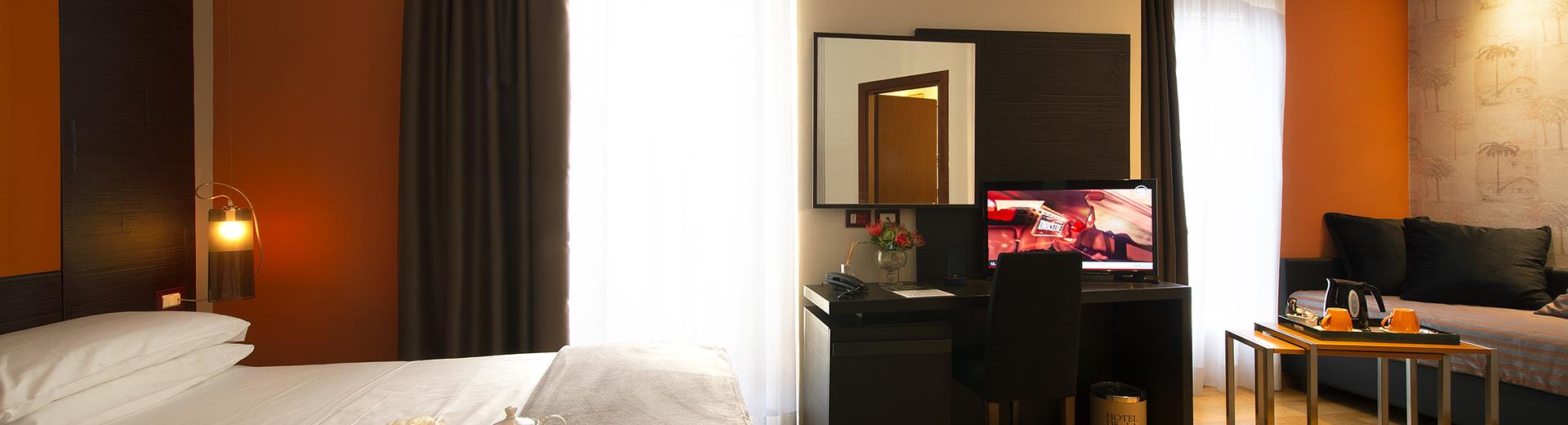 Discover the beauty of staying in the Centre of Florence with friends or family: choose Sure Hotel Collection De La Pace and enjoy the comfort of its rooms and amenities at your disposal. Book now!