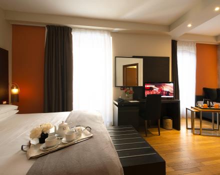 Discover the beauty of staying in the Centre of Florence with friends or family: choose Sure Hotel Collection De La Pace and enjoy the comfort of its rooms and amenities at your disposal. Book now!