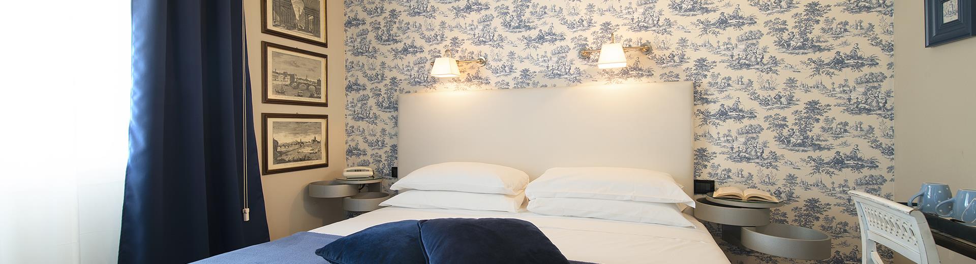 Discover the beauty of a stay in the center of Florence: choose Sure Hotel Collection De La Pace and enjoy all the comfort of its Superior rooms and the services at your disposal. Book now!