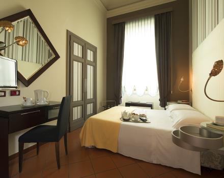 If you stay alone in Florence, choose the comfort of single standard rooms of the Hotel De La Pace, our delightful 4 star hotel right in the Centre!