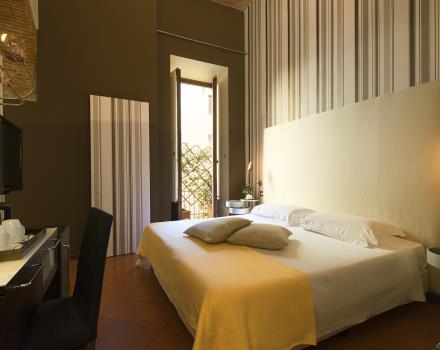 Rooms at Hotel De La Pace are equipped with every comfort, including free Wi-Fi, parking and breakfast buffet. What are you waiting for? Book now your accommodation in Florence!