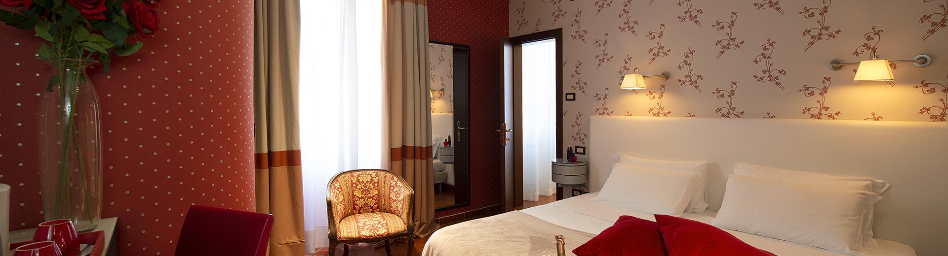 Scopri il bello di un soggiorno in centro a Firenze: scegli Sure Hotel Collection De La Pace e goditi tutto il comfort delle sue camere e i servizi a tua disposizione. Prenota ora!
